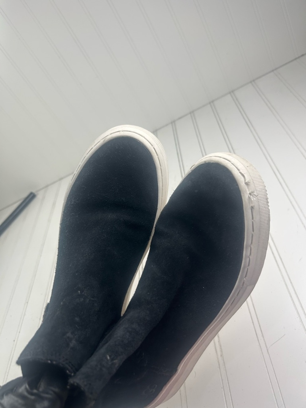 UGG Alameda Chelsea Black Suede Boots Womenโs Size 8 - Picture 9 of 10
